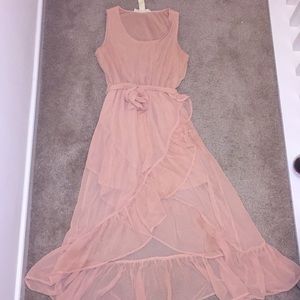 Blush colored ruffled dress. Size M.